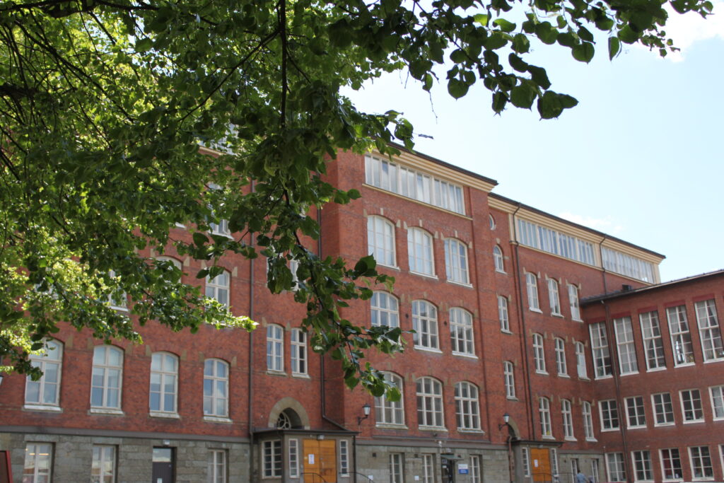 Skolfasad Studium styrmansgatan